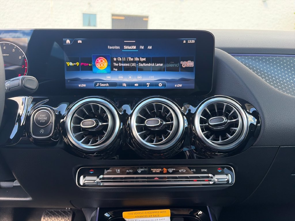 New 2026 Polar White Mercedes-Benz GLA 250 image 17