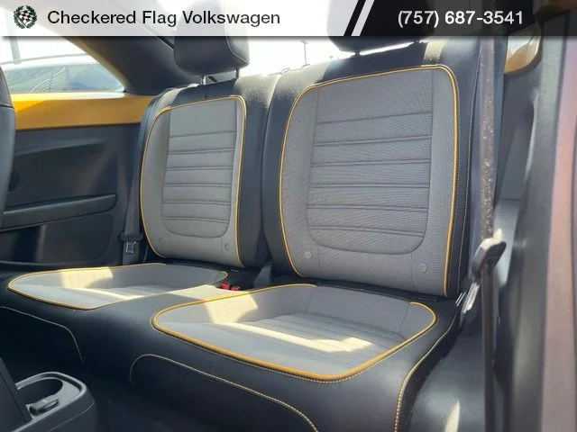 Used 2017 Sandstorm Yellow Metallic/Black Roof Volkswagen 1.8T Dune image 23