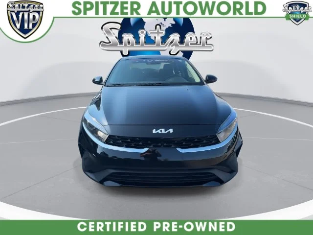 Used 2023 Black Kia LXS image 6