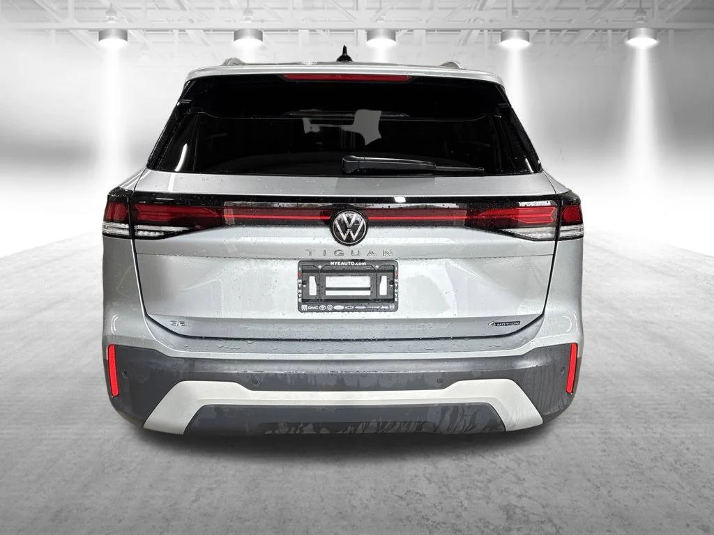 Used 2026 Silver Volkswagen SE image 5