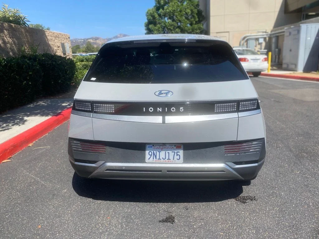 Used 2024 Gray Hyundai SEL image 8