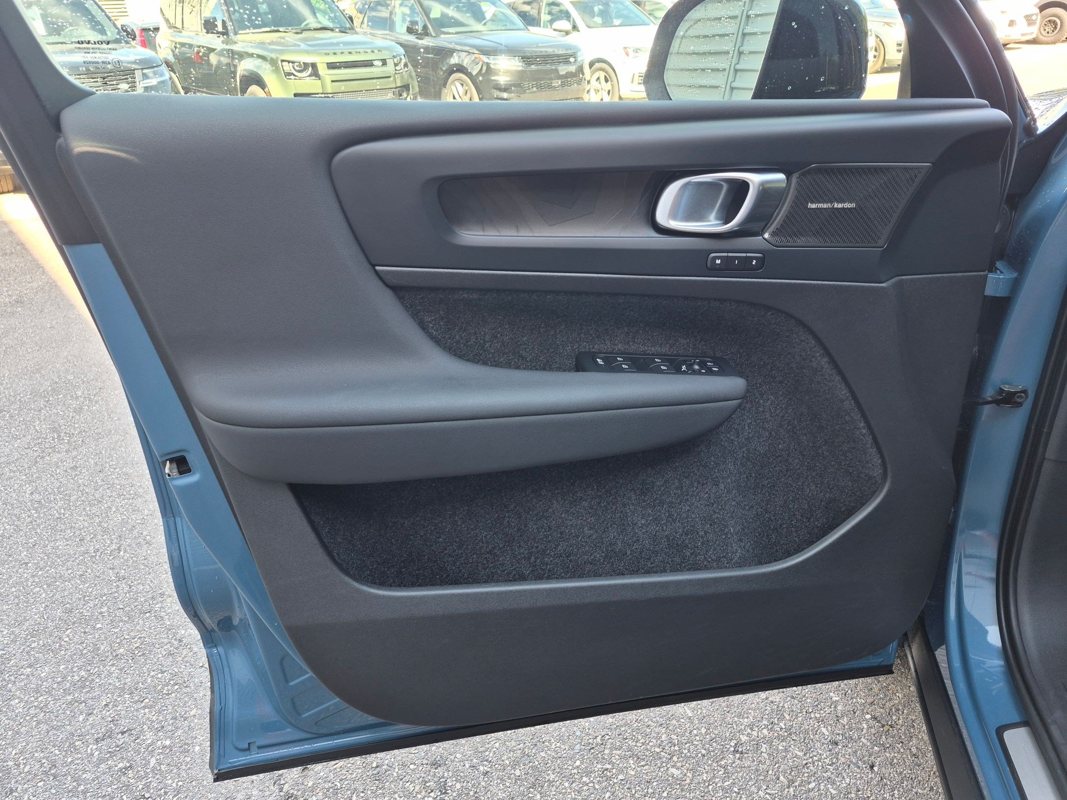 Certified Used 2023 Fjord Blue Volvo Ultimate image 12