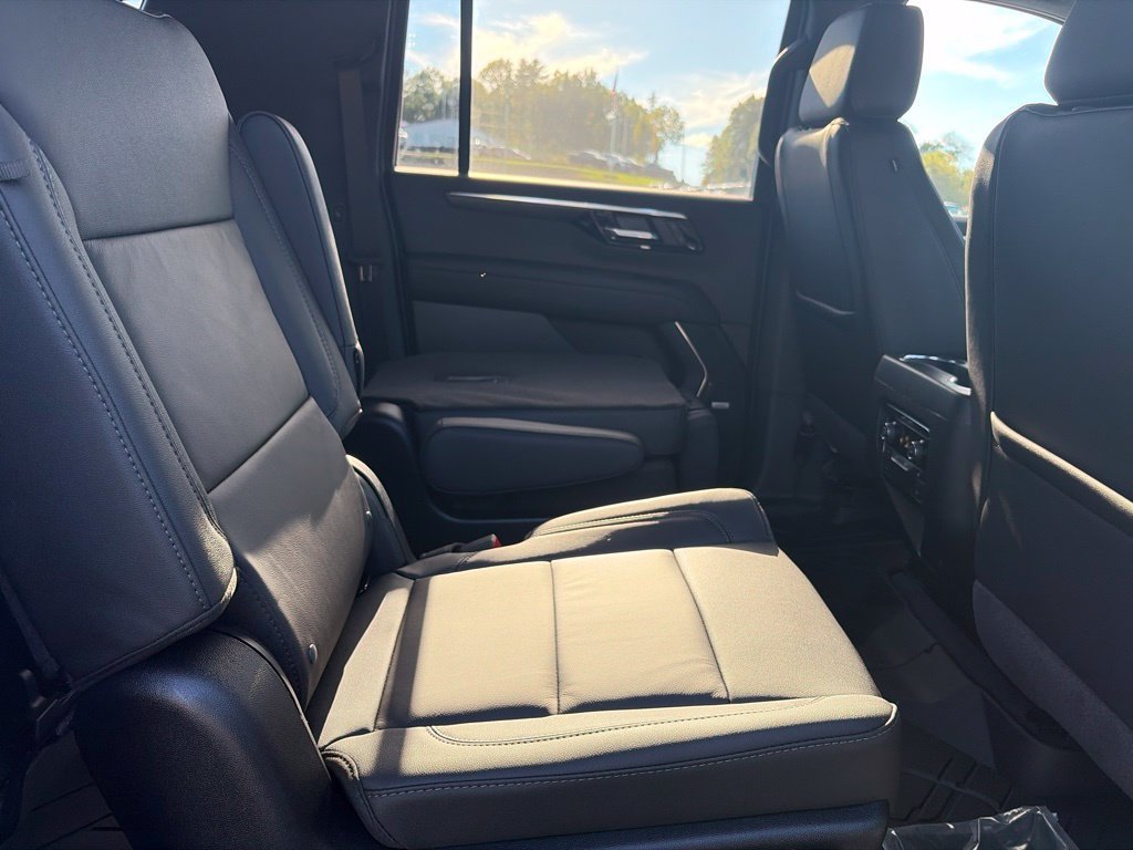 2026 Chevrolet Suburban LT - Photo 43
