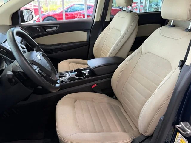 Used 2017 Blue Ford SE image 5