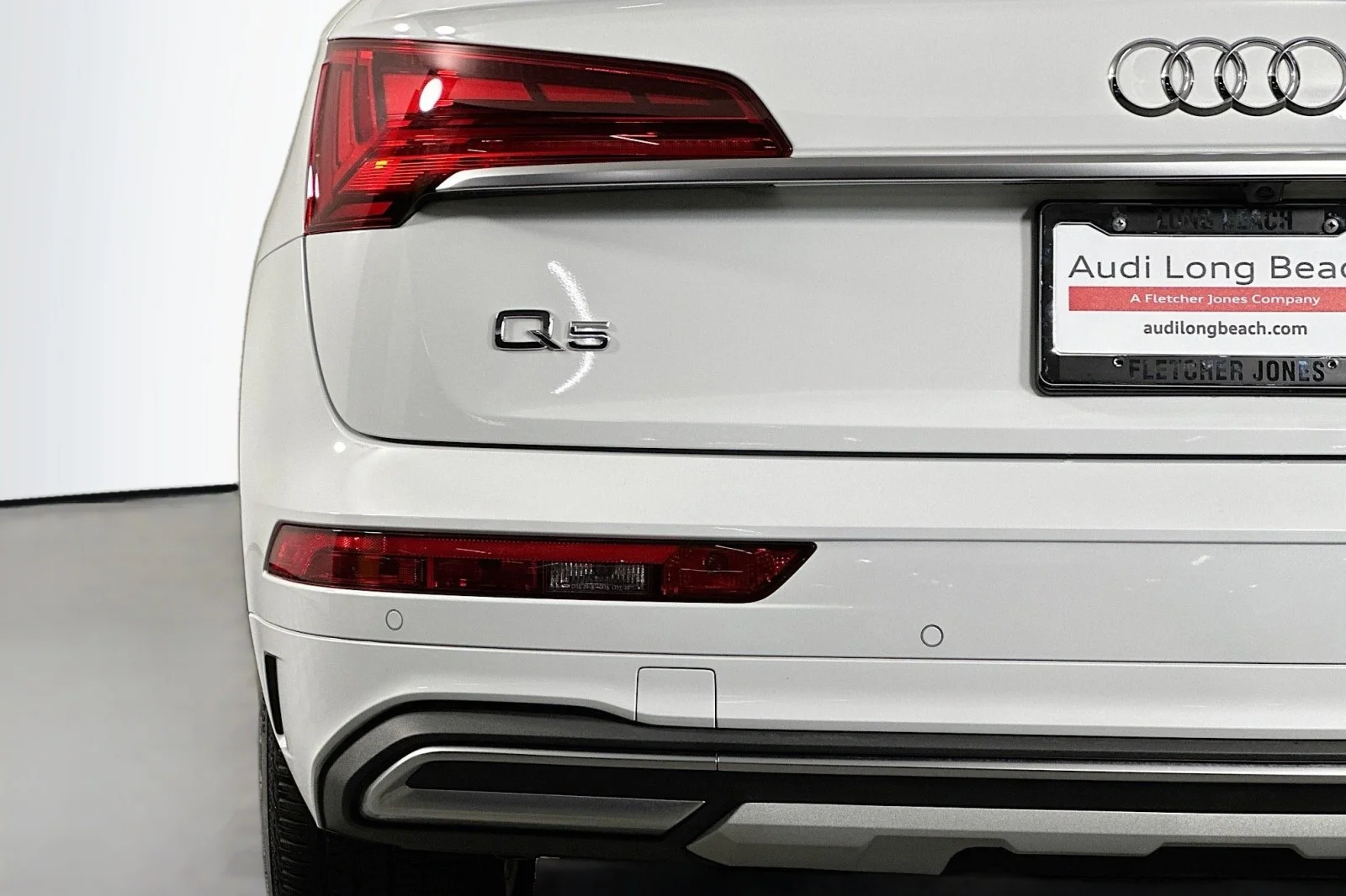 Used 2023 Glacier White Metallic Audi Premium image 17
