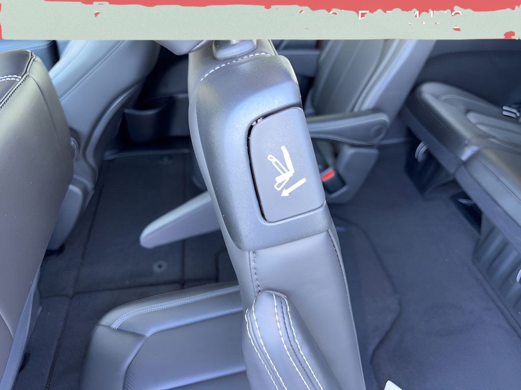 2026 Chrysler Pacifica Select - Photo 35
