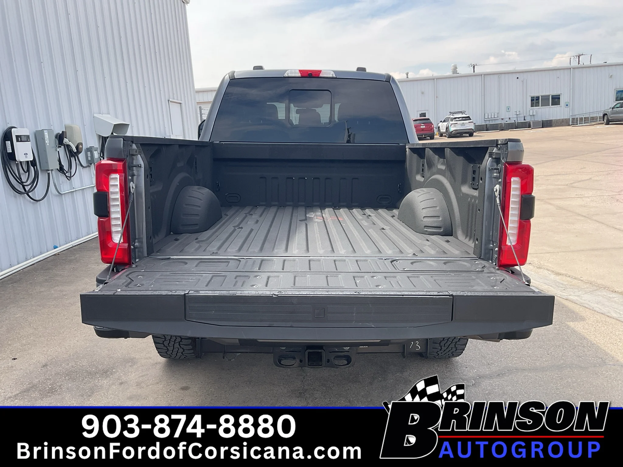 Used 2024 Carbonized Gray Metallic Ford LARIAT image 10