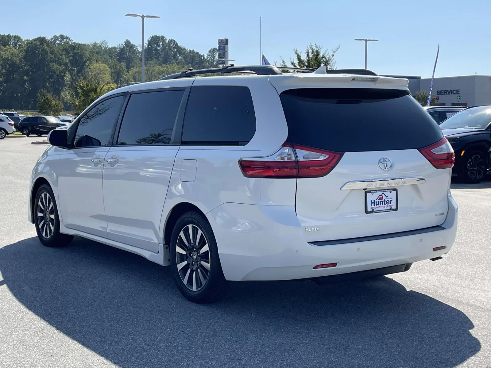 Used 2019 Blizzard Pearl Toyota Limited Premium image 28