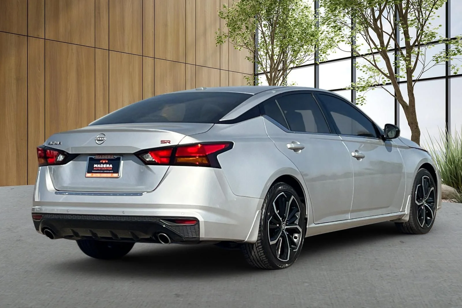 Used 2023 Silver Nissan 2.5 SR image 4