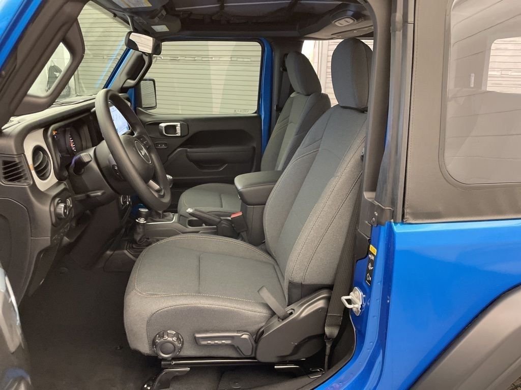 New 2026 Hydro Blue Pearl-Coat Exterior Paint Jeep Sport image 14