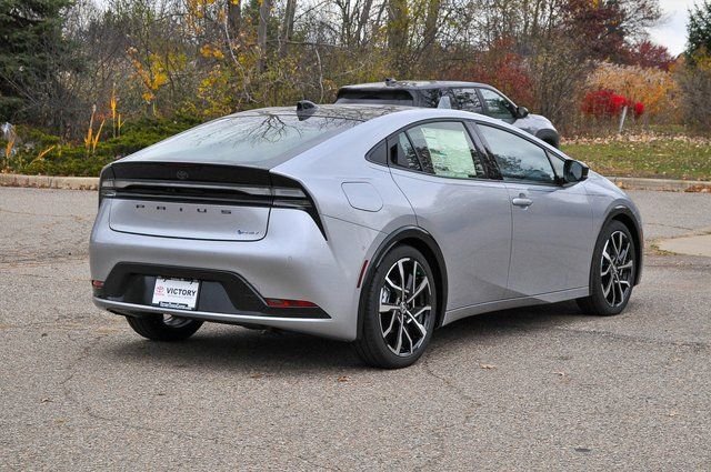 New 2026 Cutting Edge Toyota XSE Premium image 3
