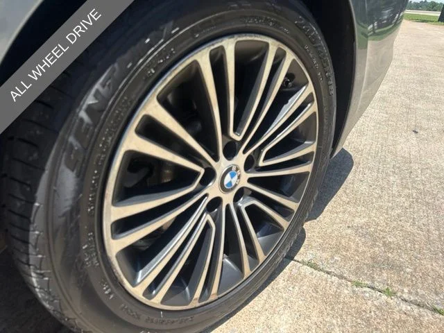 Used 2017 Blue BMW 530i xDrive image 10