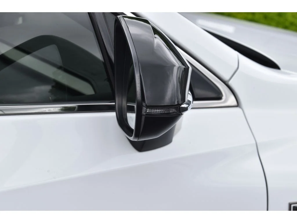 Used 2020 Ultra White Lexus F SPORT image 29