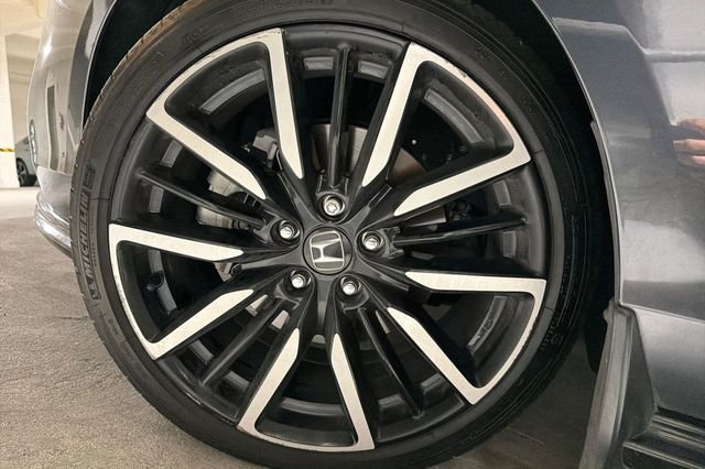 Certified Used 2024 Meteorite Gray Metallic Honda Touring image 5
