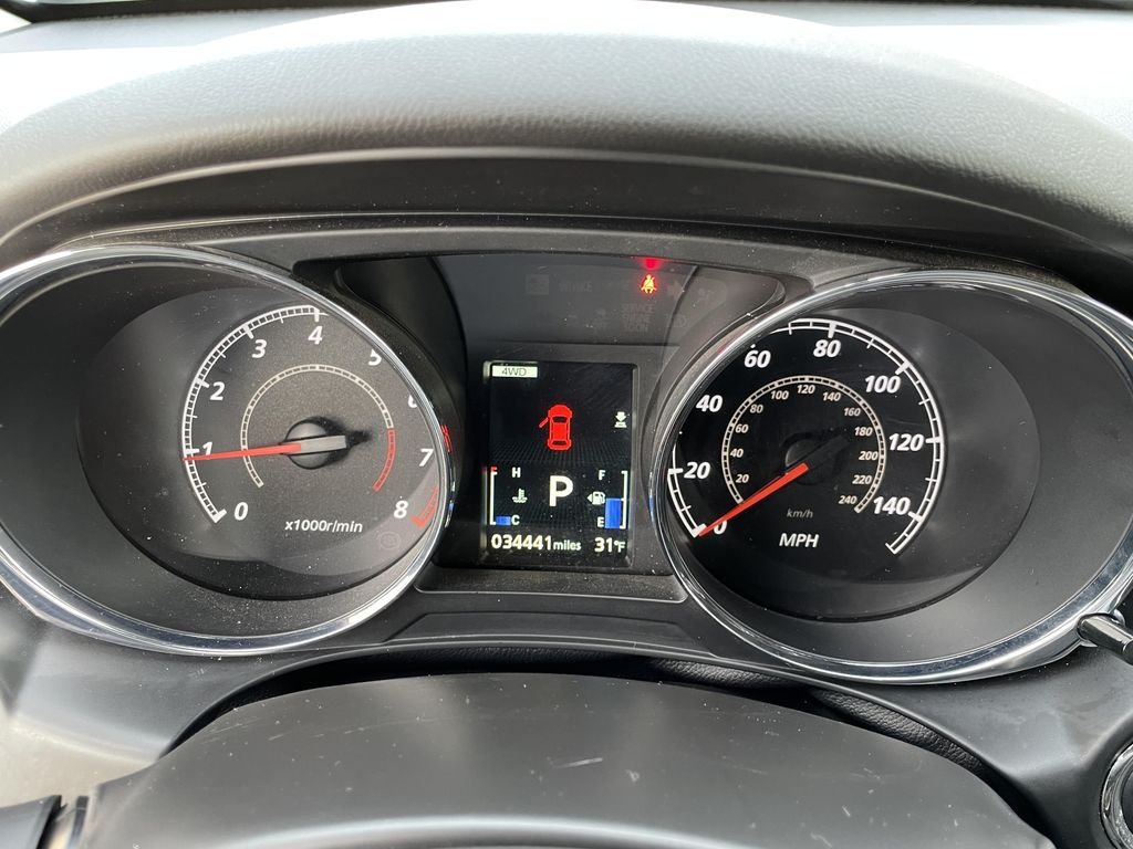 Used 2024  Mitsubishi 2.0 ES image 23