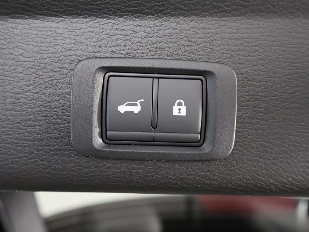 2025 Mitsubishi Outlander SE - Photo 22
