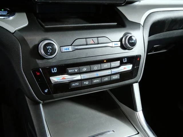 Used 2020 White Ford XLT image 20