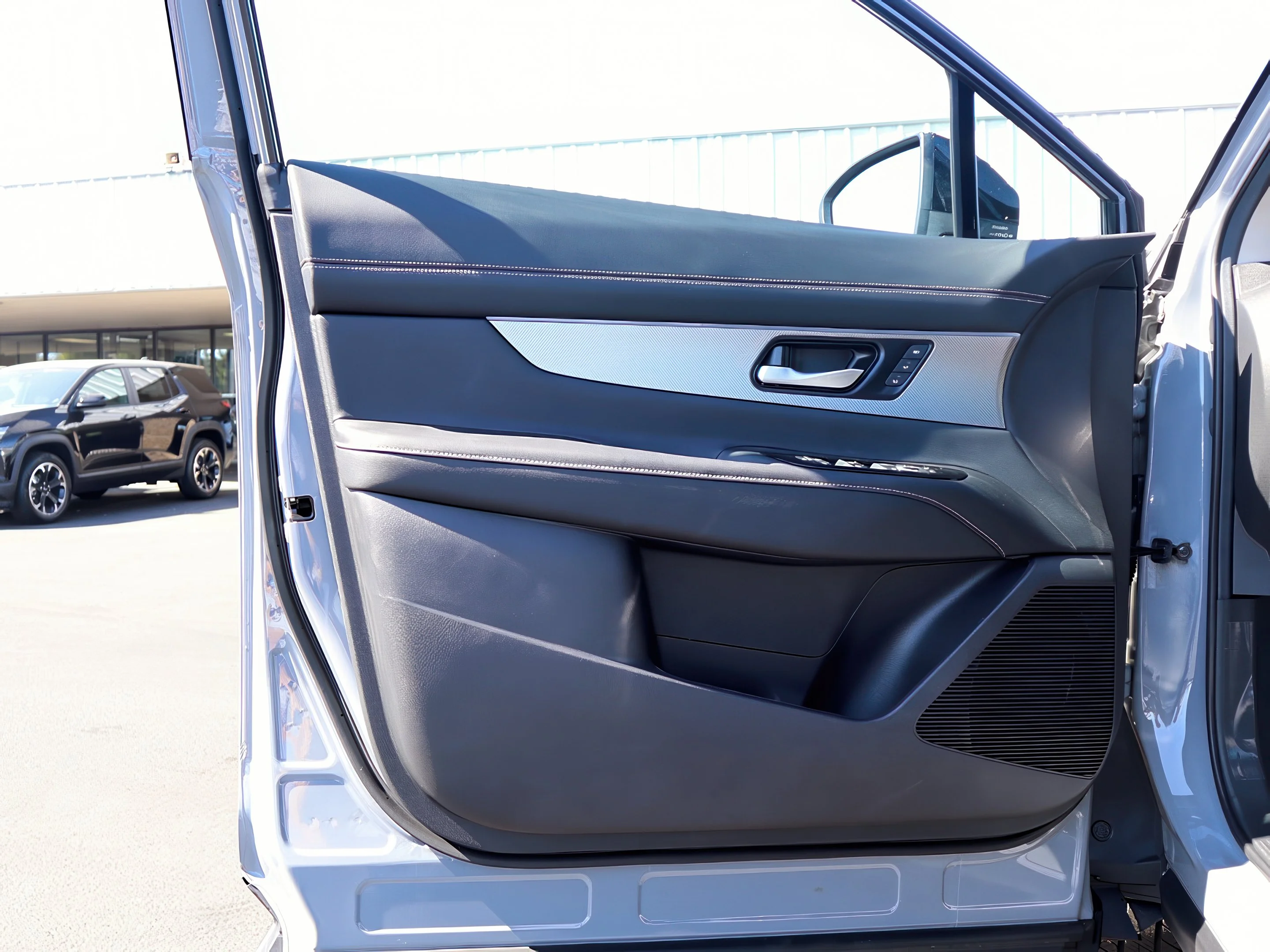 2025 Nissan Murano SL - Photo 11