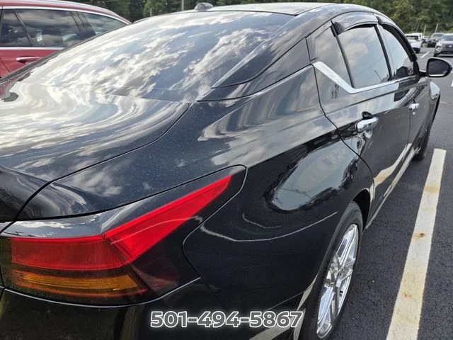 Used 2019 Black Nissan 2.5 SL image 10
