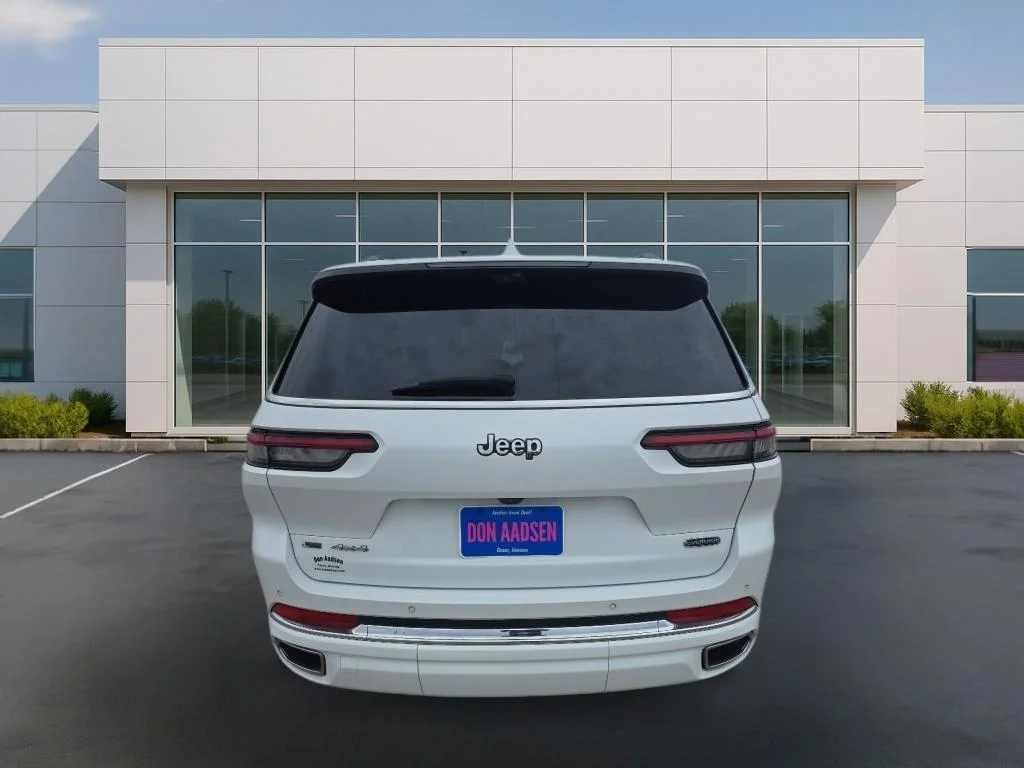 Used 2022 Bright White Jeep Overland image 6