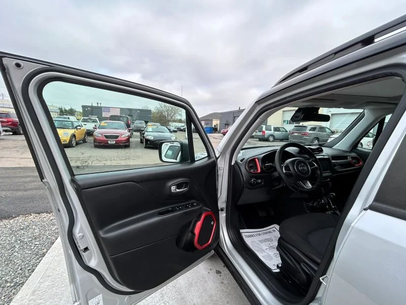 2018 Jeep Renegade Trailhawk - Photo 33