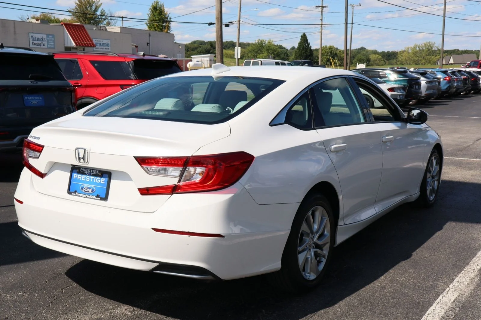 Used 2018 White Honda LX image 5