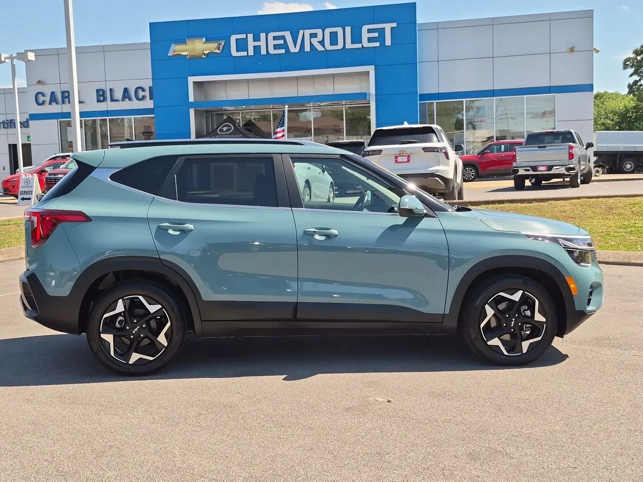 Used 2024 Green Kia EX image 9