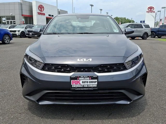 Used 2023 Gray Kia LXS image 3