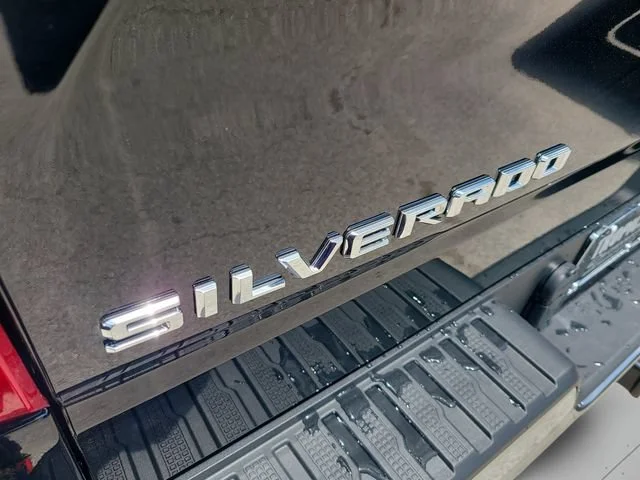 New 2026 Black Chevrolet LT image 32