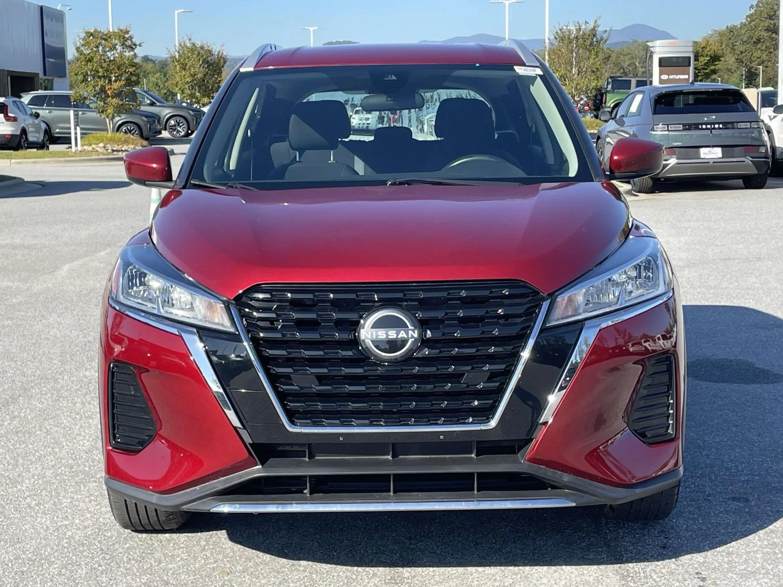 Used 2023 Scarlet Ember Tintcoat Nissan SV image 21