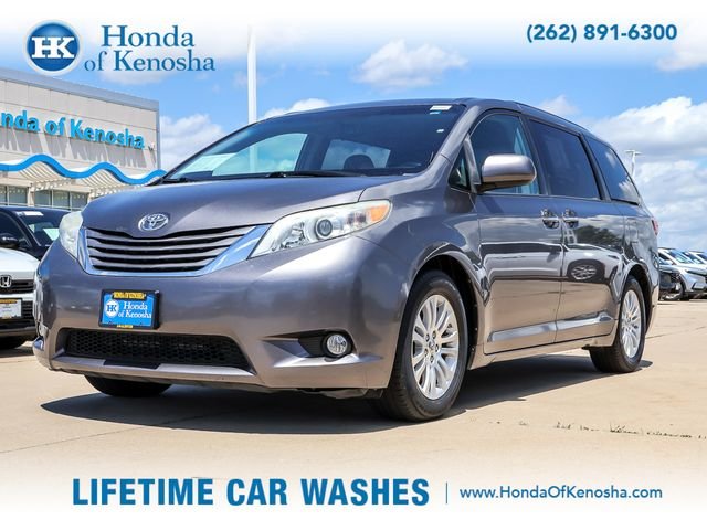 2015 Toyota Sienna XLE
