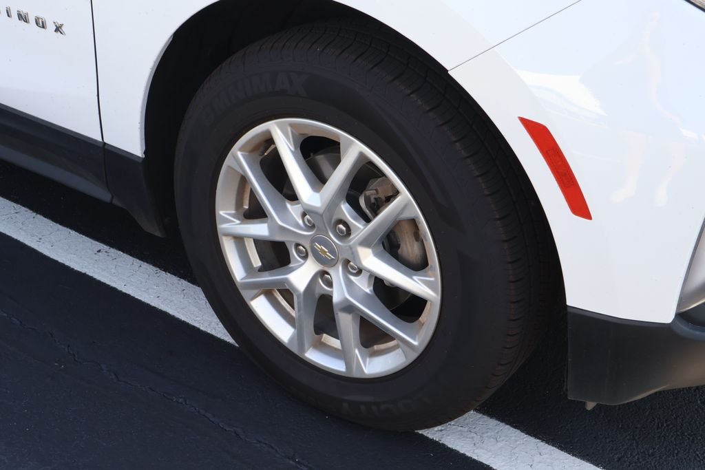 Used 2024 Summit White Chevrolet LT image 6