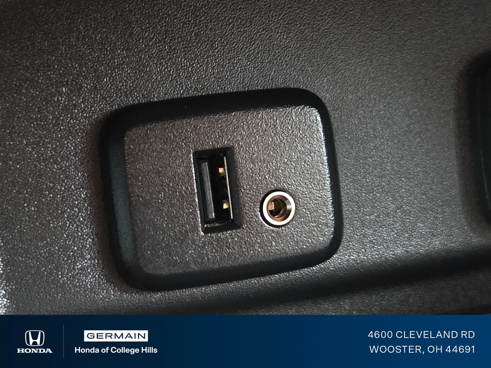 Used 2018 Pepperdust Metallic Chevrolet LT image 28