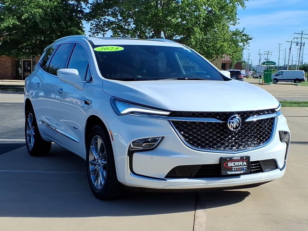 Used 2024 White Frost Tricoat Buick Avenir image 18