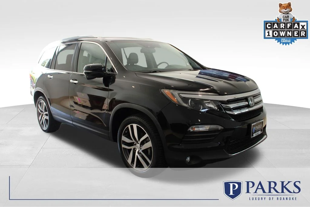 2017 Honda Pilot 4WD Touring's photo