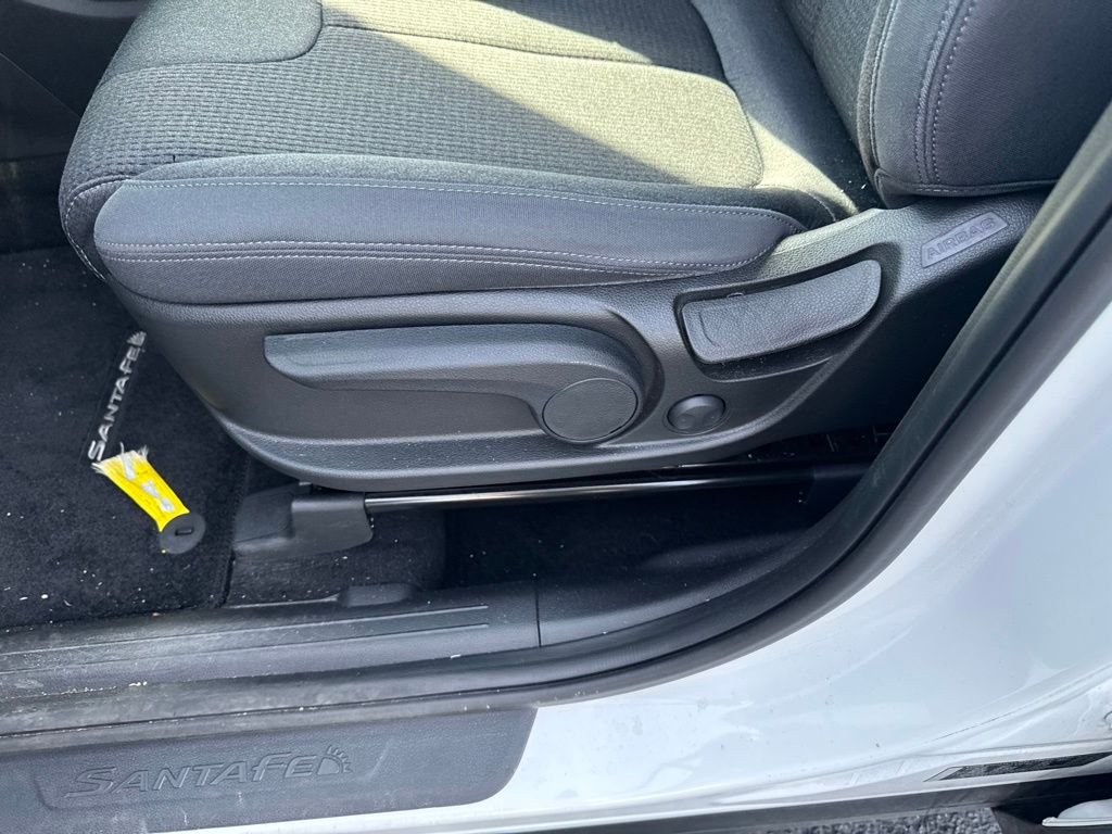 2023 Hyundai Santa Fe SE - Photo 5