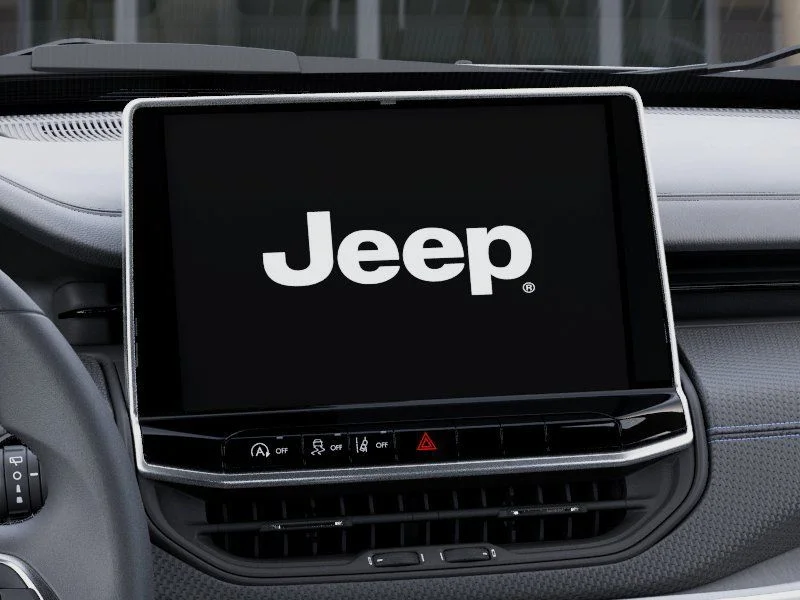New 2026 Bright White Clear-Coat Exterior Paint Jeep Latitude image 18
