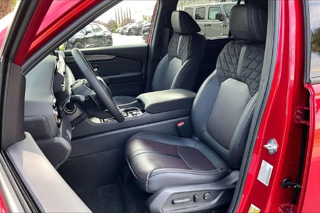 New 2026 Radiant Red Metallic II Honda AWD Black Edition image 9