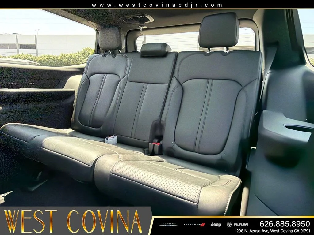 New 2026 Silver-Zynith Exterior Paint Jeep Limited Reserve image 35
