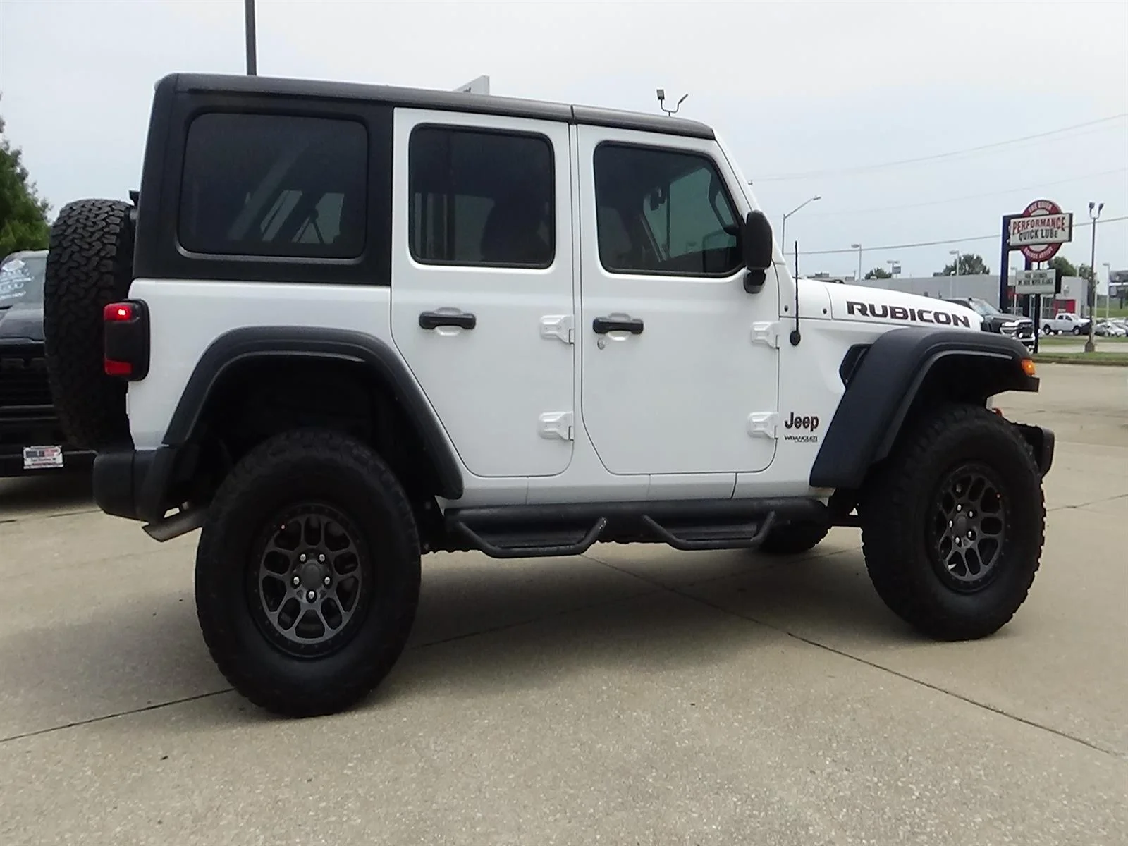 Certified Used 2022 Bright White Clear Coat (pw7) Jeep Rubicon image 5