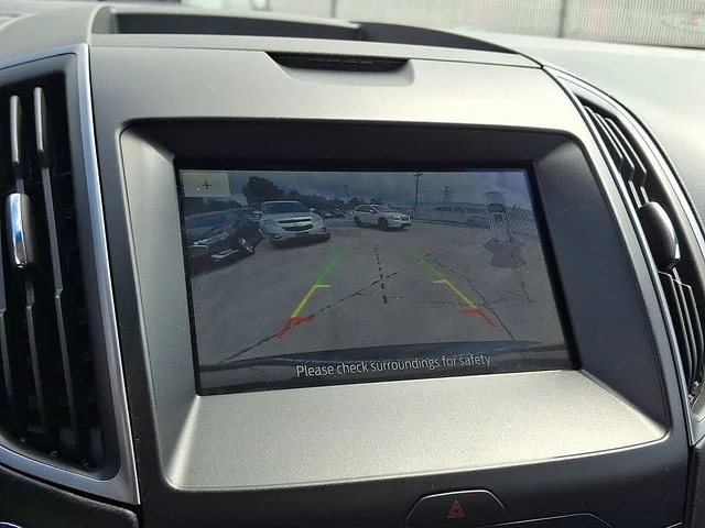 Used 2020 Black Ford SE image 24