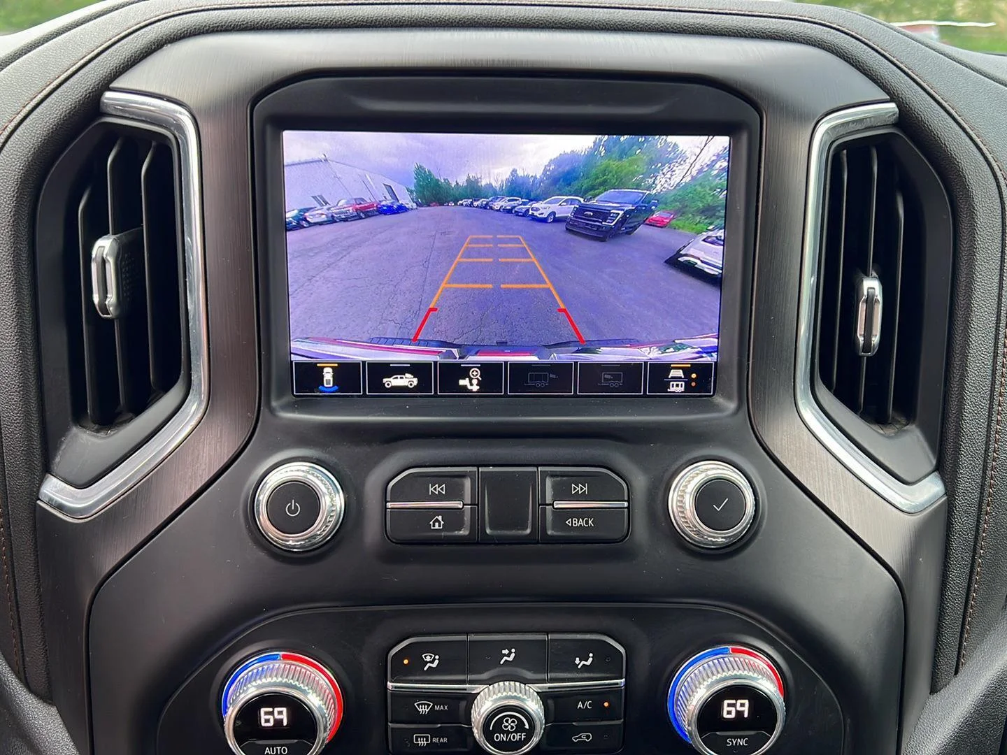 Used 2021 Onyx Black GMC AT4 image 12