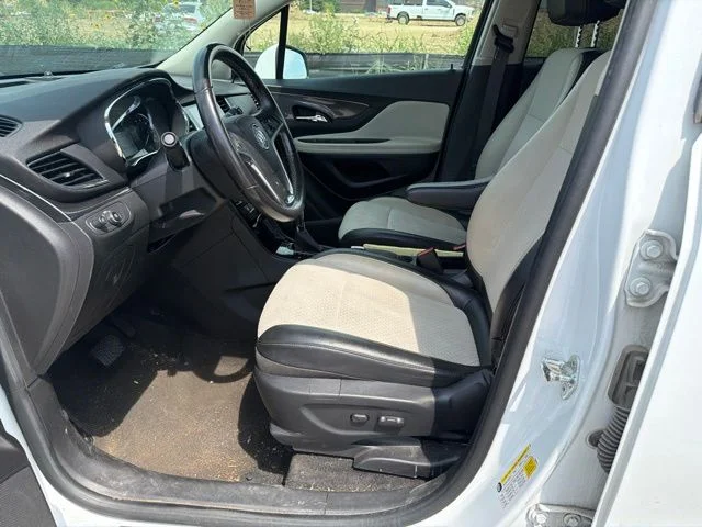 Used 2019 White Buick Preferred image 9