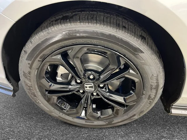 2025 Honda Accord SE - Photo 10