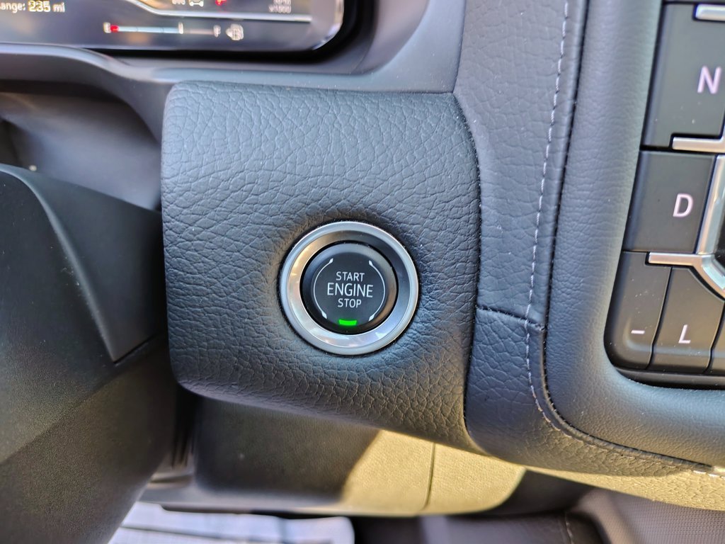 Used 2024 Onyx Black GMC Denali image 38
