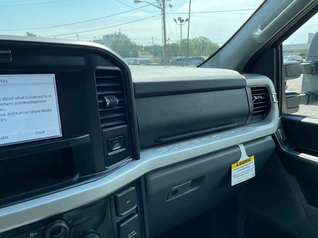New 2026 Oxford White Ford F-250® XLT image 19