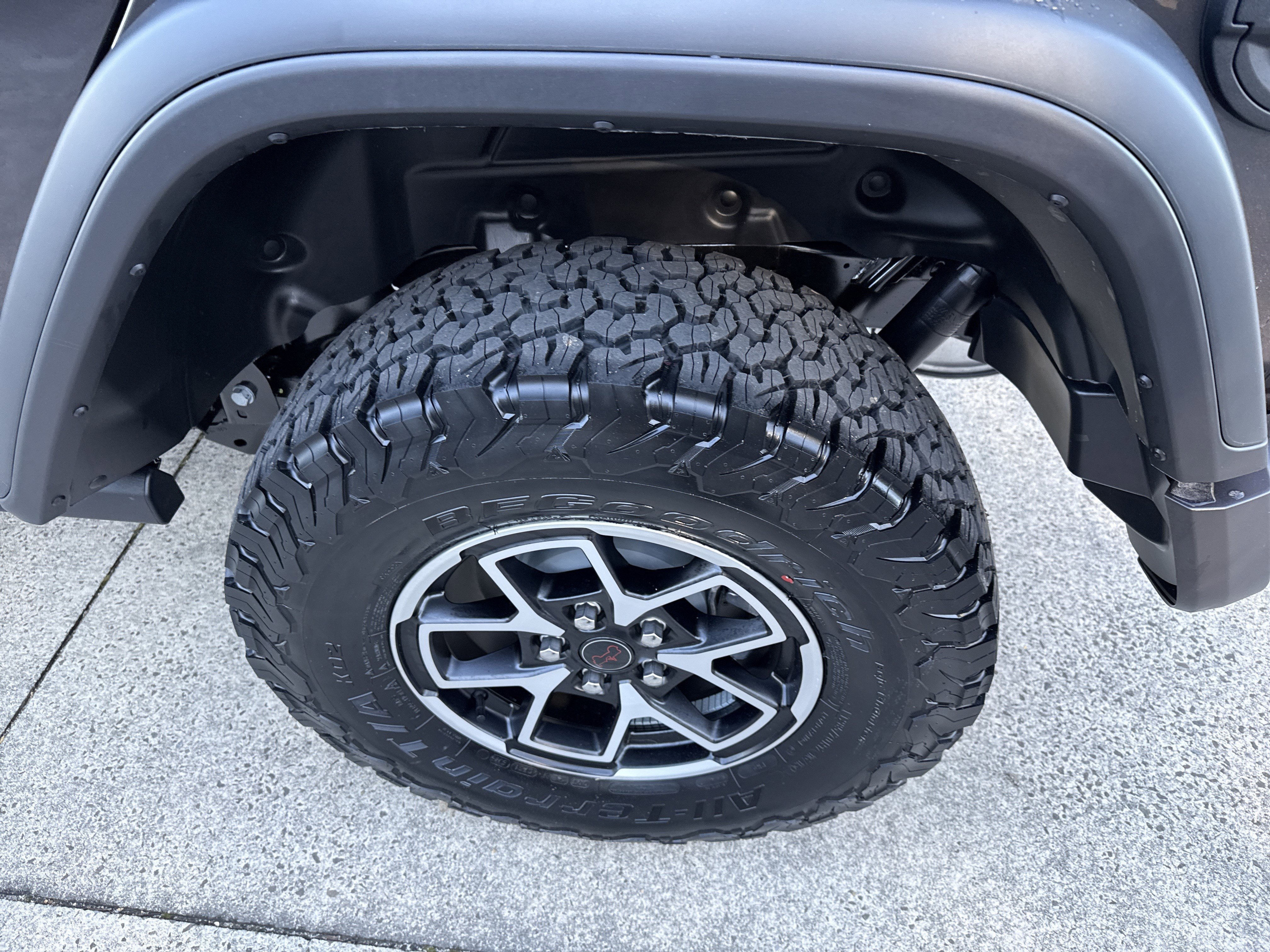 New 2026 Granite Crystal Metallic Clearcoat Jeep  image 23