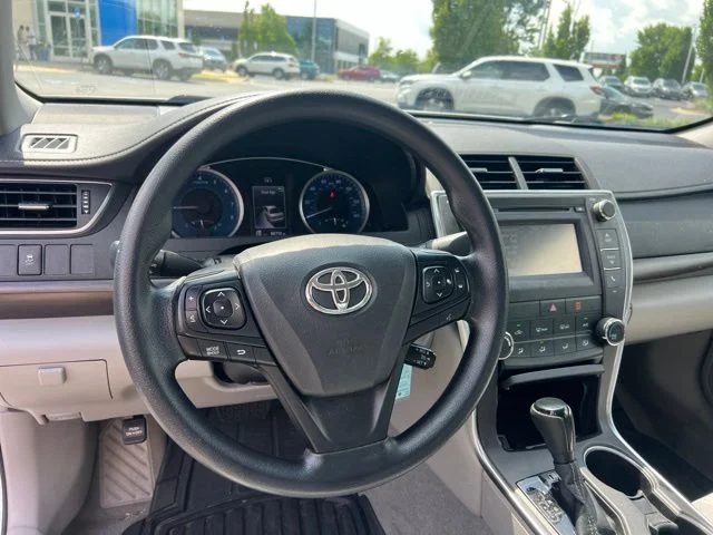 Used 2016 Super White Toyota LE image 12