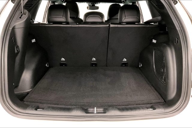Used 2023 Bright White Clearcoat Jeep Latitude Lux image 41