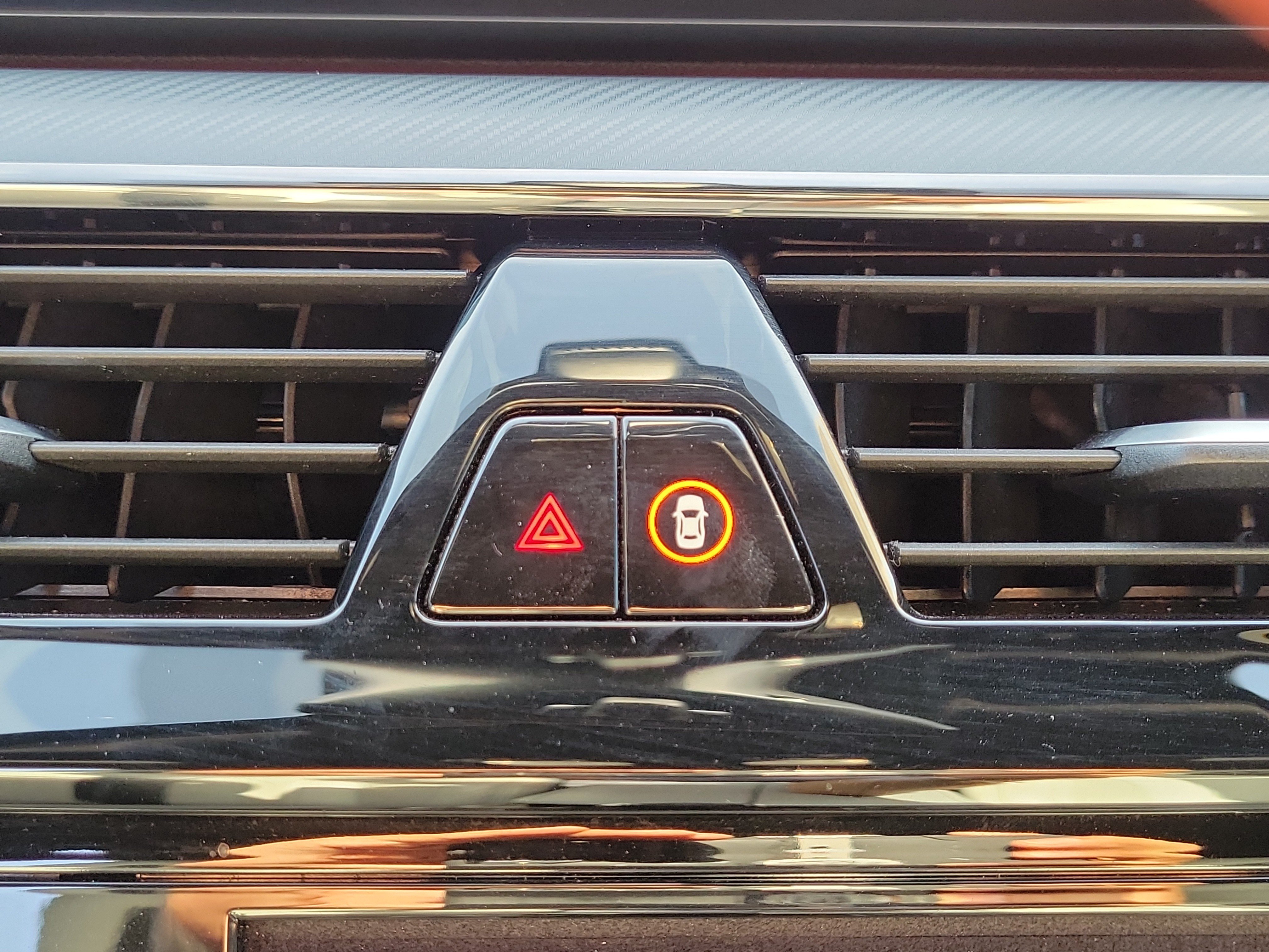 Used 2018 Blue Metallic BMW Base image 18